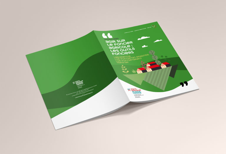 Mockup_A4_Brochure_foncier1